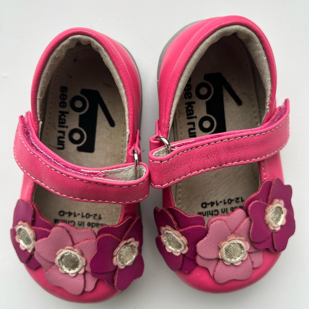 See Kai Run size 4  Pink Kids Shoes with Floral Design